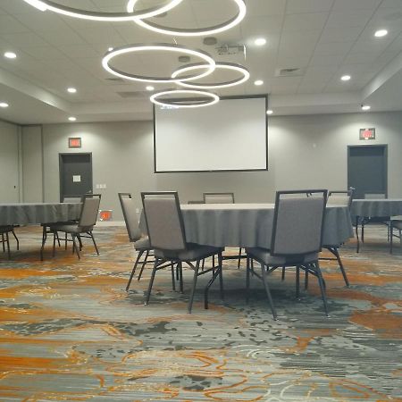 Holiday Inn - Kansas City - Northeast By Ihg Екстер'єр фото