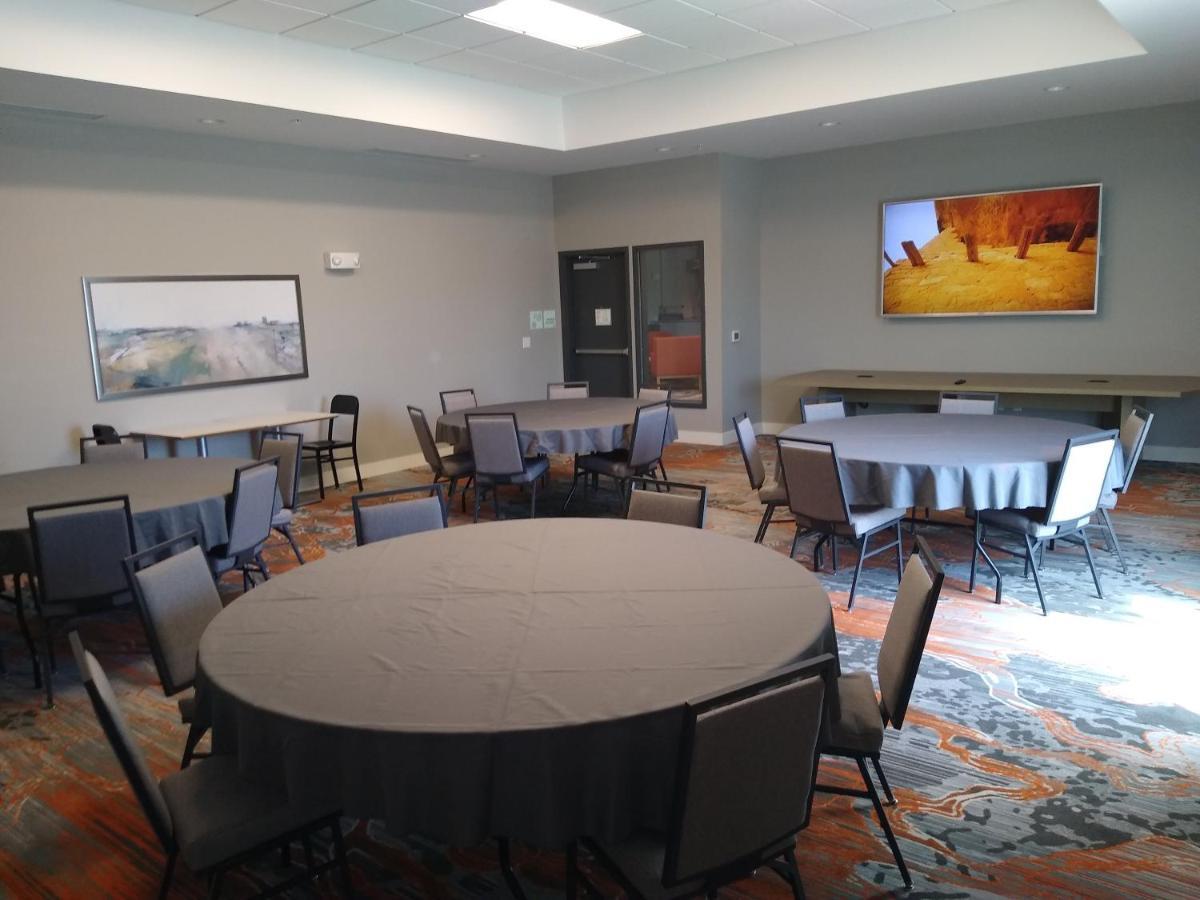 Holiday Inn - Kansas City - Northeast By Ihg Екстер'єр фото