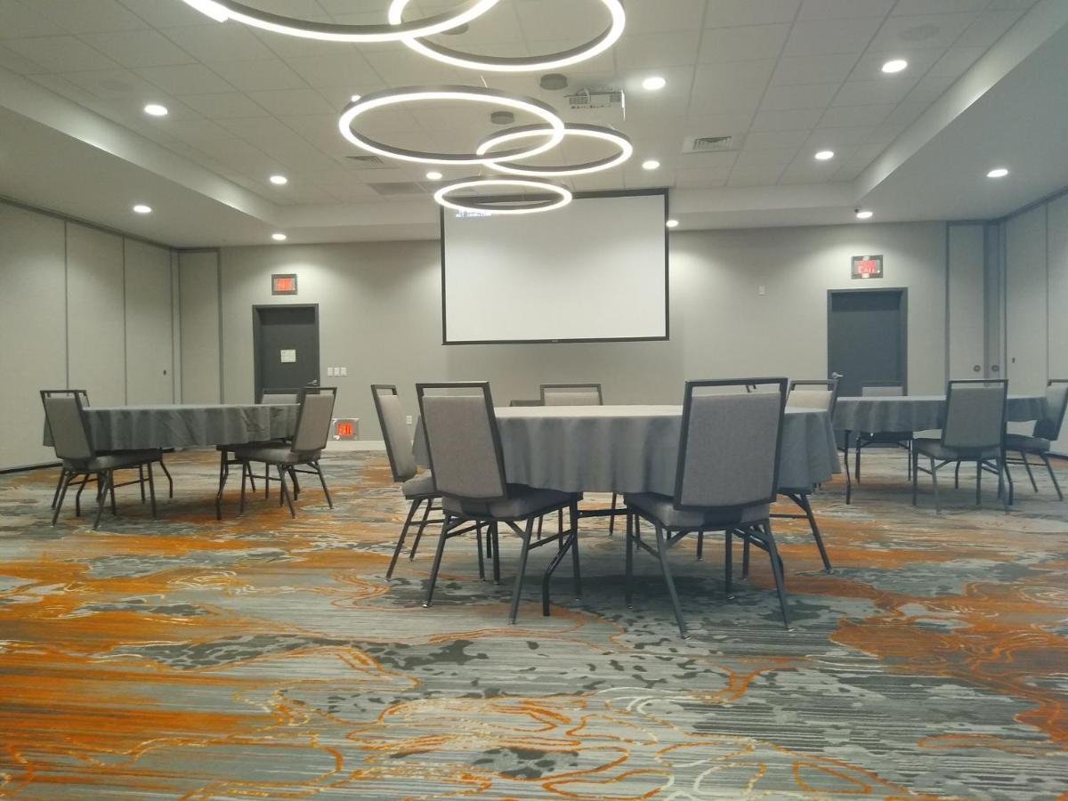Holiday Inn - Kansas City - Northeast By Ihg Екстер'єр фото