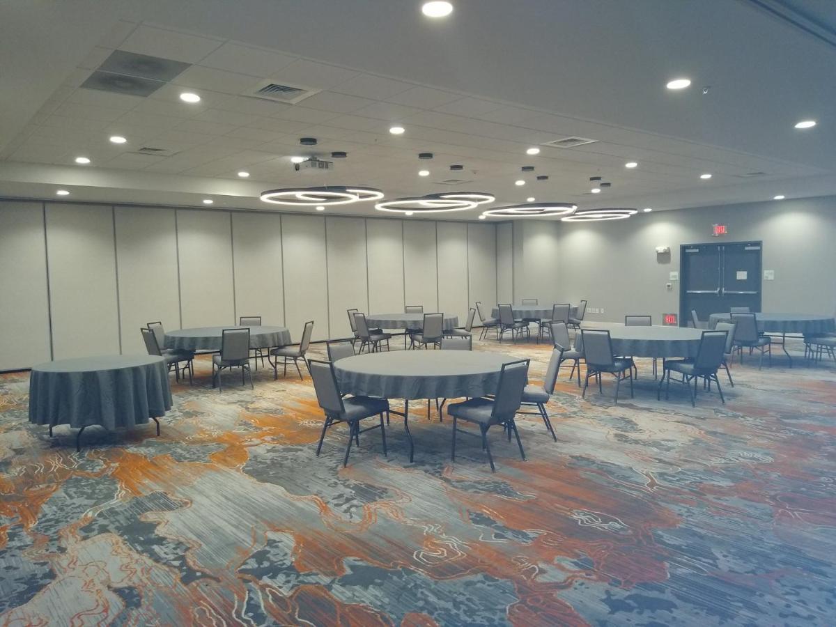 Holiday Inn - Kansas City - Northeast By Ihg Екстер'єр фото