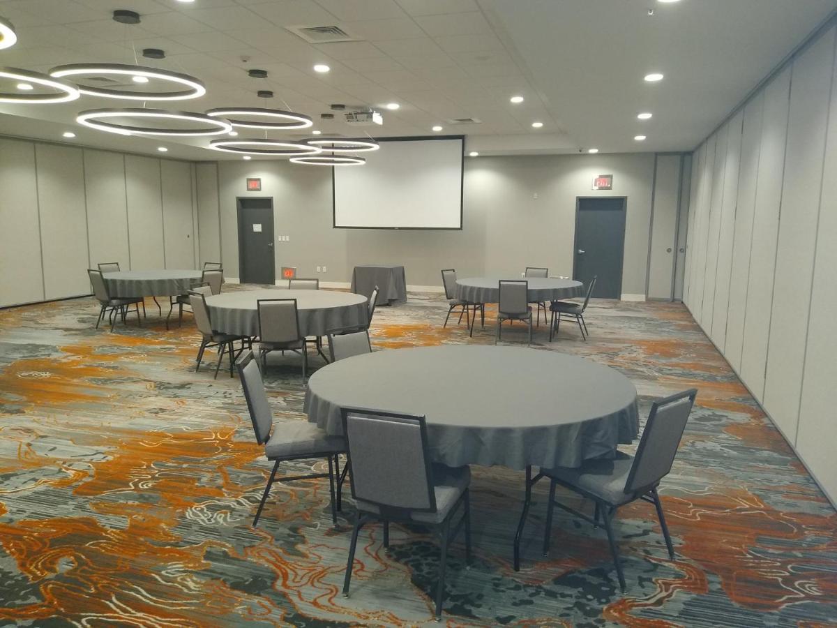 Holiday Inn - Kansas City - Northeast By Ihg Екстер'єр фото